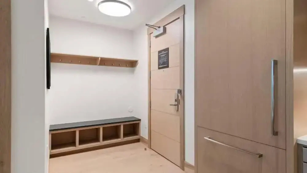 Luxe 2 Bedroom Ski In, Ski Out Residence In Snowmass Base Village
