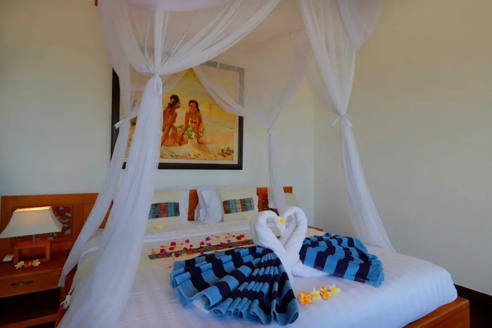 2 BR Villa With Fantastic Ocean View, Lovina With Staff