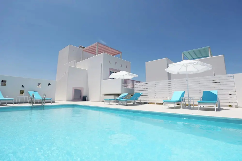 XENOS Villa 5 with a private pool near the sea