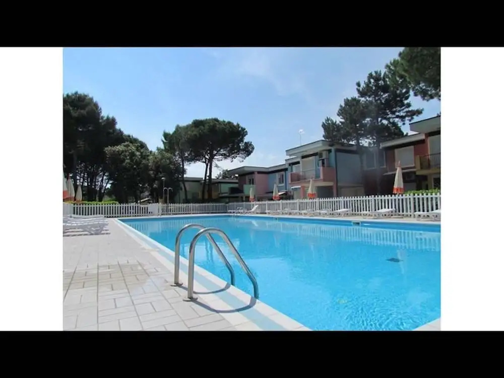 Apartment on two Floors in Residence With Pool - By Beahost Rentals