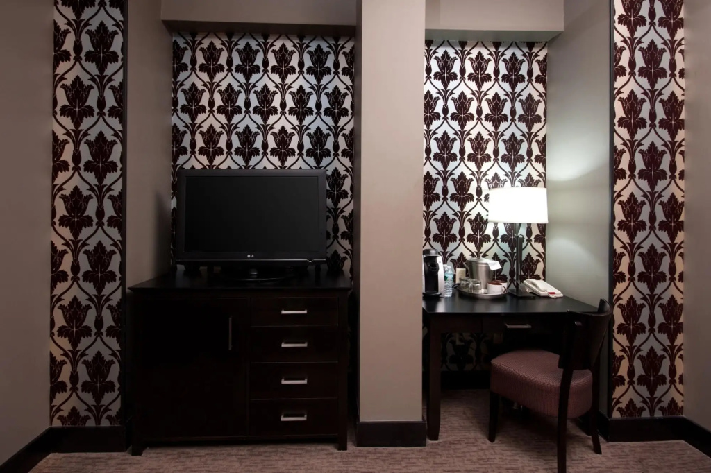 The Giacomo Niagara Falls NY, an Ascend Collection Hotel