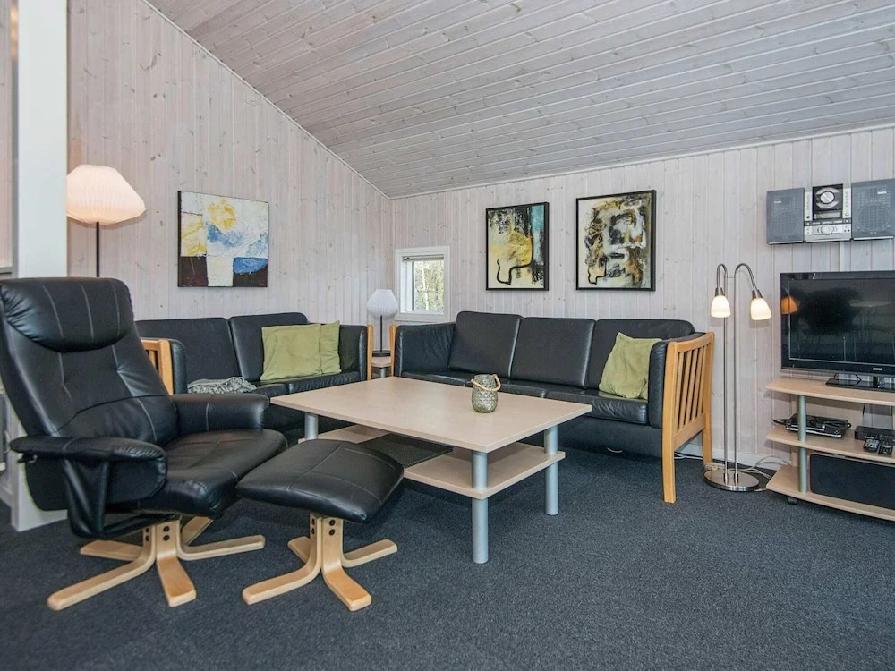 Beautful Holiday Home in Ebeltoft with Sauna