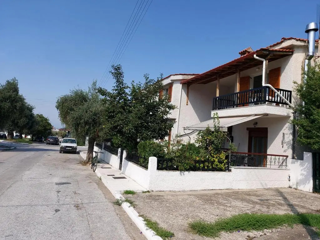 Fedra House