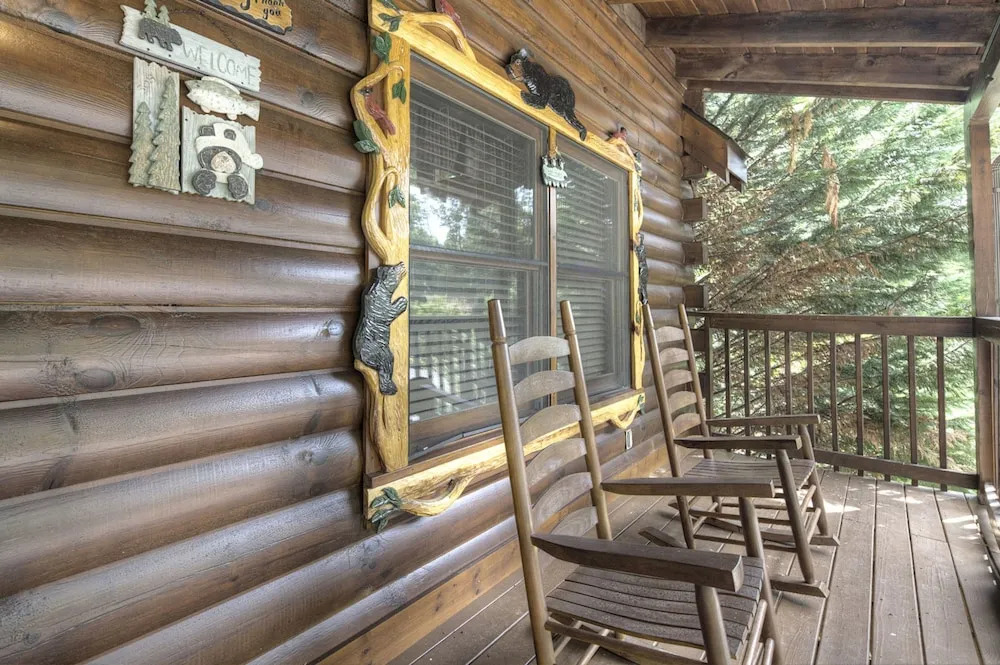 The Cozy Bear by Eagles Ridge Resort