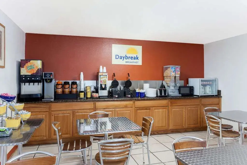 Days Inn & Suite Qualcomm Stadium/sdsu