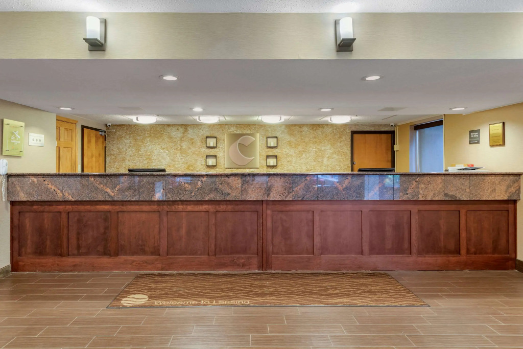 Comfort Inn Lansing West