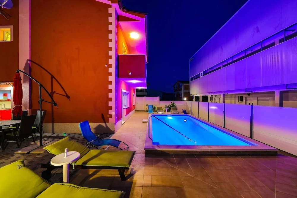 Apartments Damjan