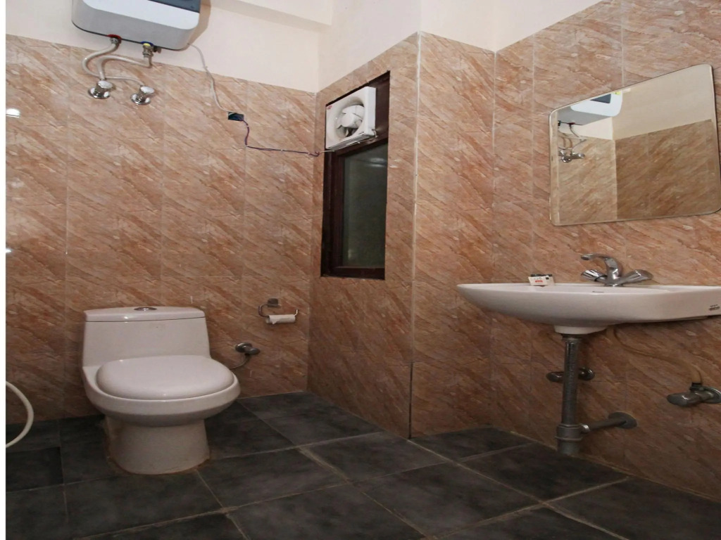 Collection O 6343 Hotel City Rooms Greater Noida