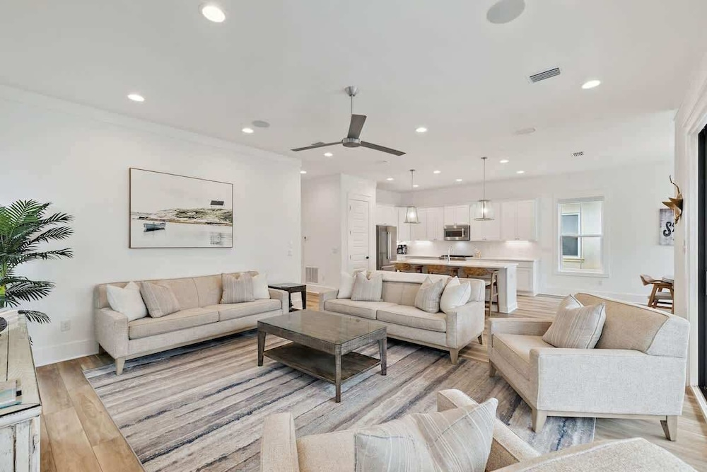 7BR Elegance and Comfort Withpool and Near the Beach