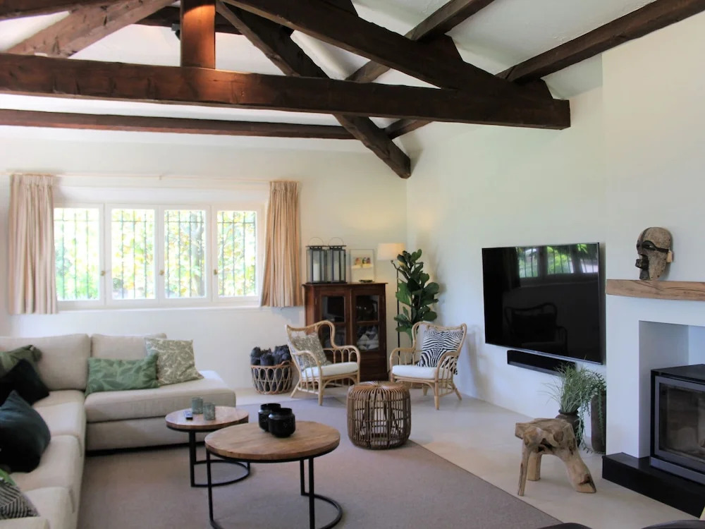 Luxurious Villa in Mougins with Swimming Pool