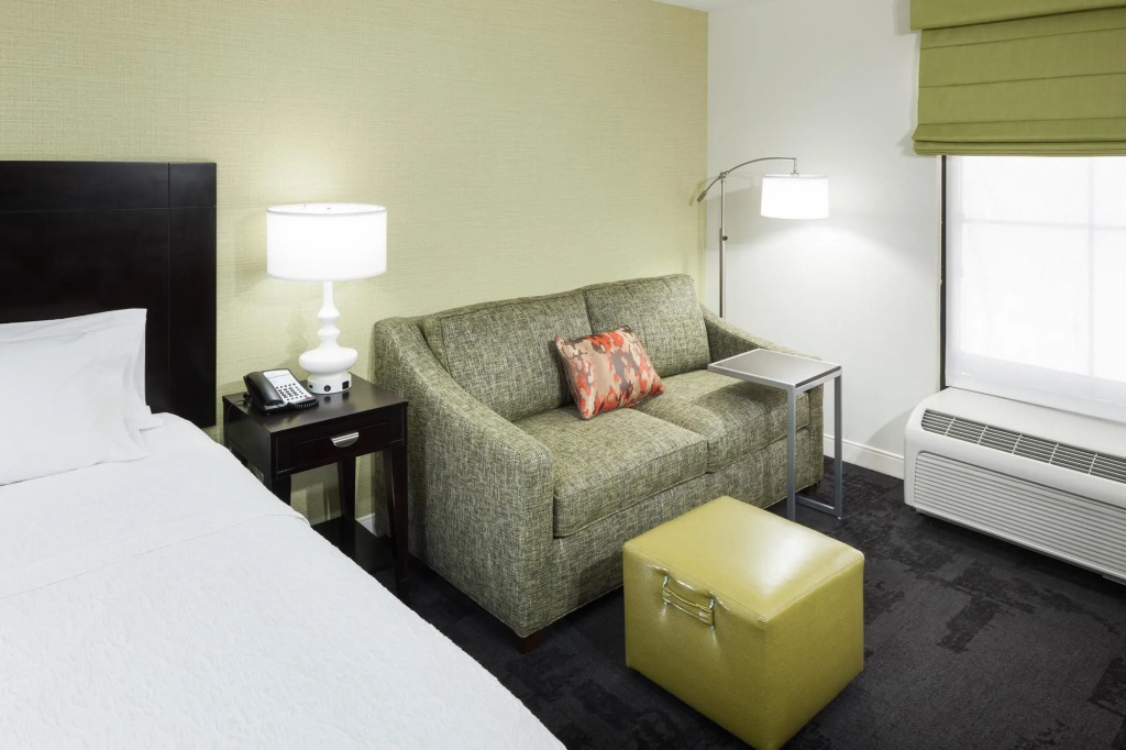 Hampton Inn & Suites Gainesville Downtown University