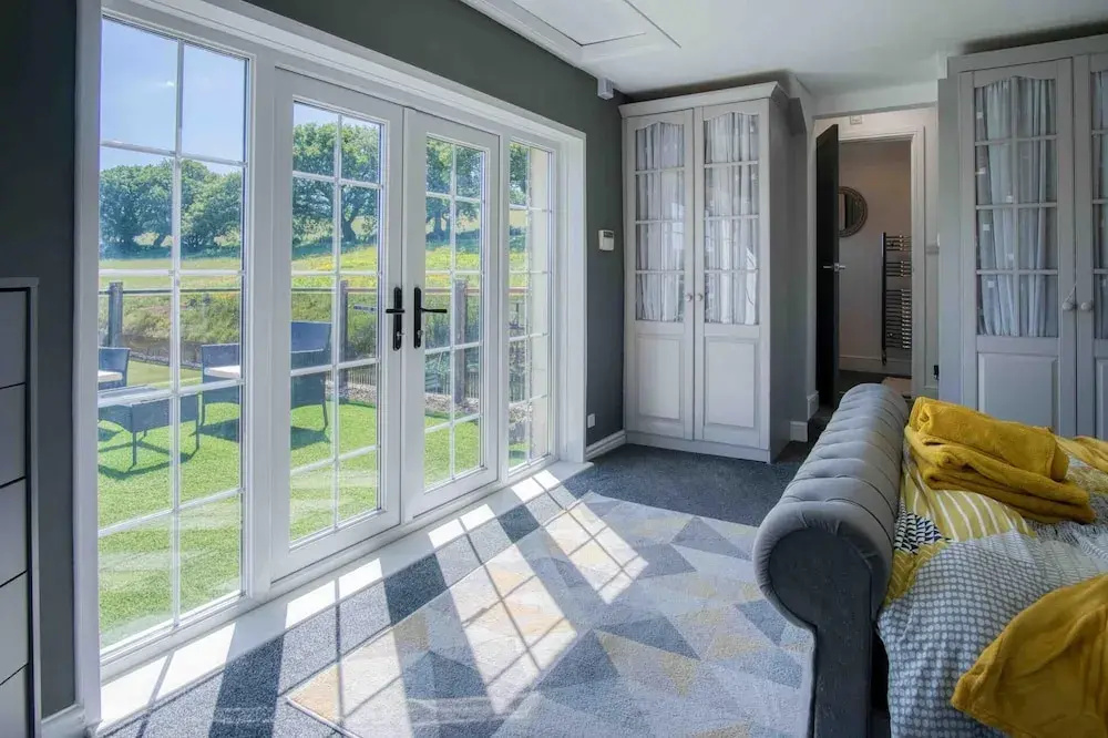 Hopkins Retreat Farm - 5 Bedroom House - Swansea
