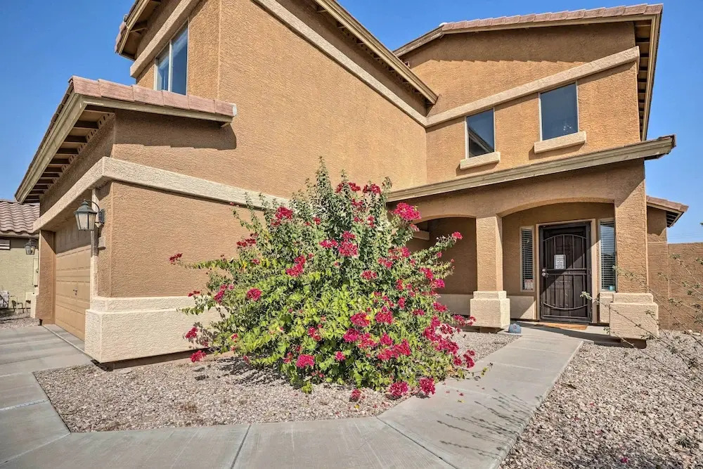 Maricopa Home w/ Outdoor Seating, 2 Mi to Golf!