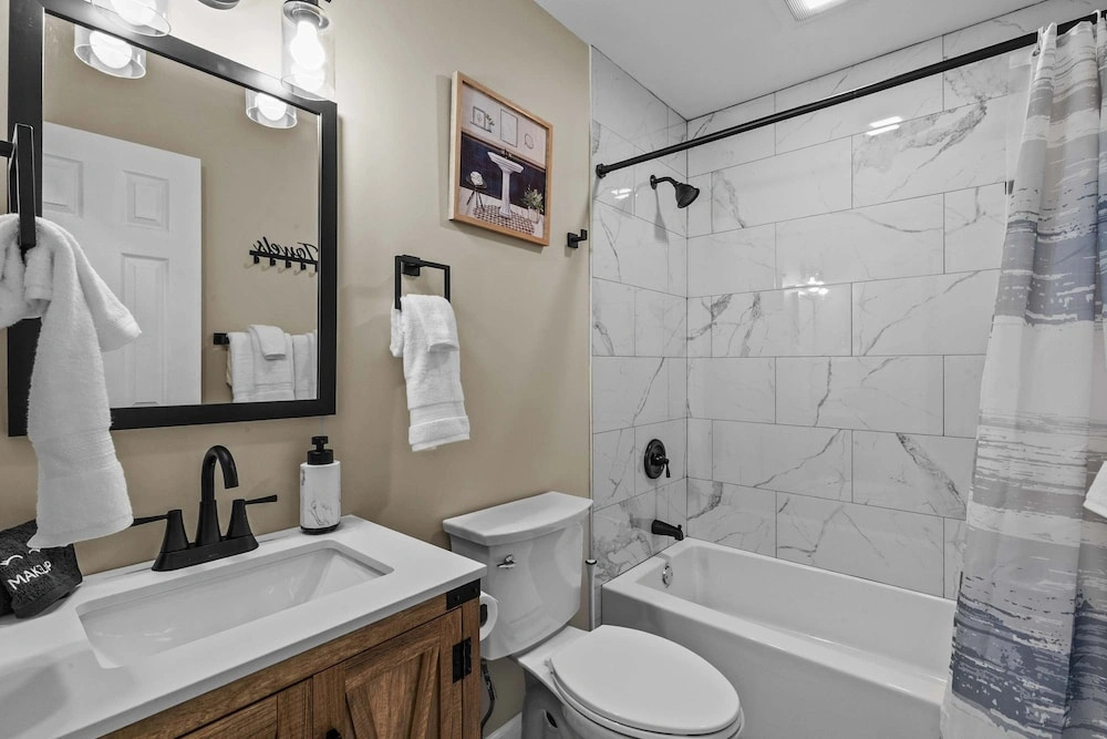Near Ski Resorts With Hot Tub Game and Movie Room
