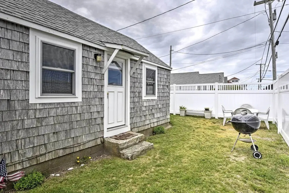 Peaceful Cottage - Steps to Matunuck Beach