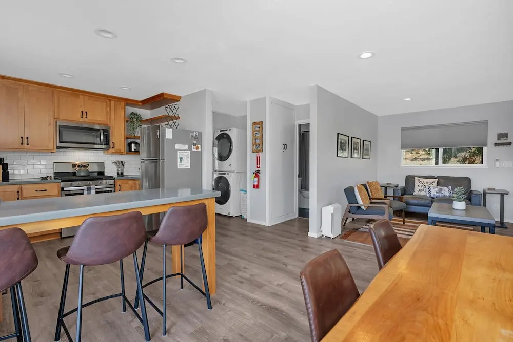 Modern 2bd Cabin With Stunning Views of Bass Lake
