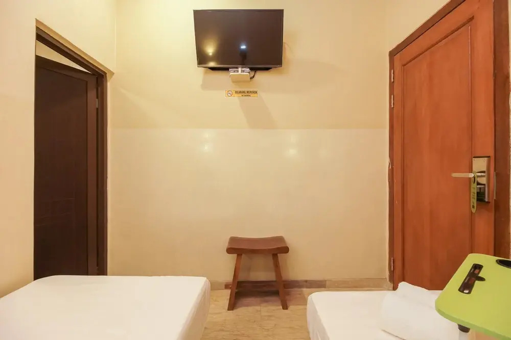 Urbanview Hotel Cantee Halim Perdanakusuma by RedDoorz