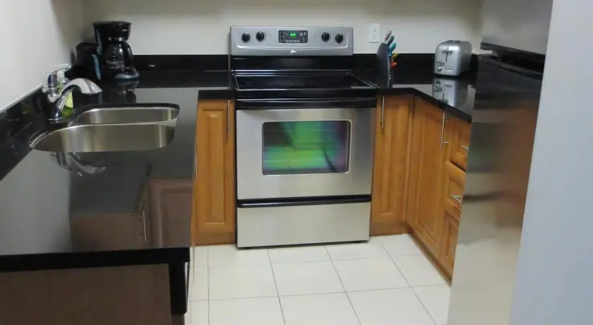 Toronto Luxury Accommodations - 263 Wellington Street West