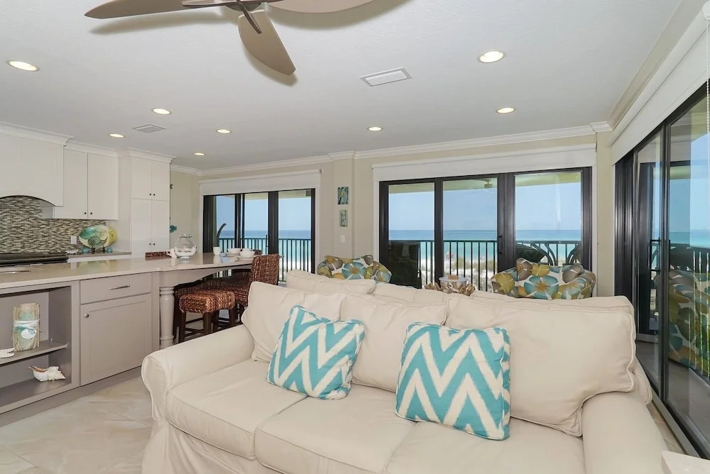 Waters Edge 110n 2 Bedroom Condo by RedAwning