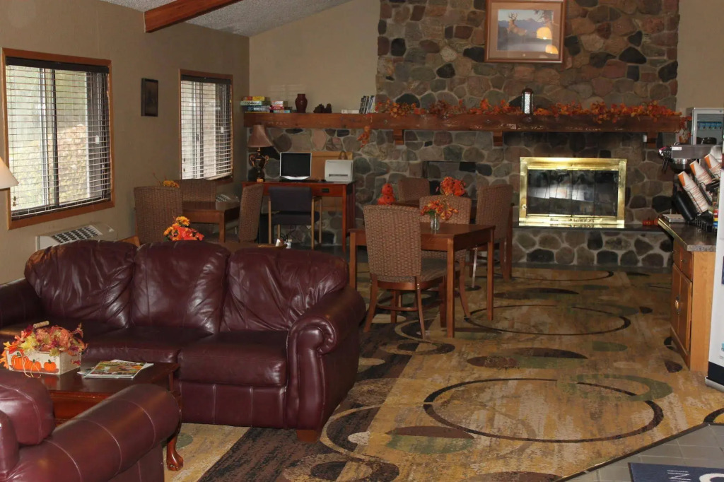 Boarders Inn and Suites by Cobblestone Hotels - Ripon