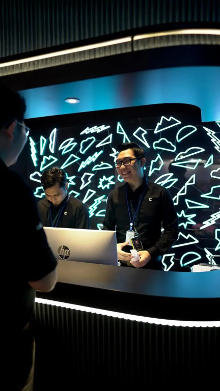 CapsuleTransit Airside KLIA T2 - Airport Hotel - International Departure near to Transit Hall, Gate Q