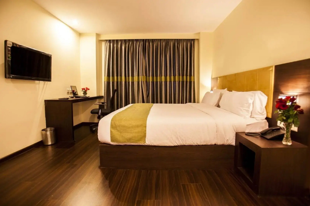 J Hotel