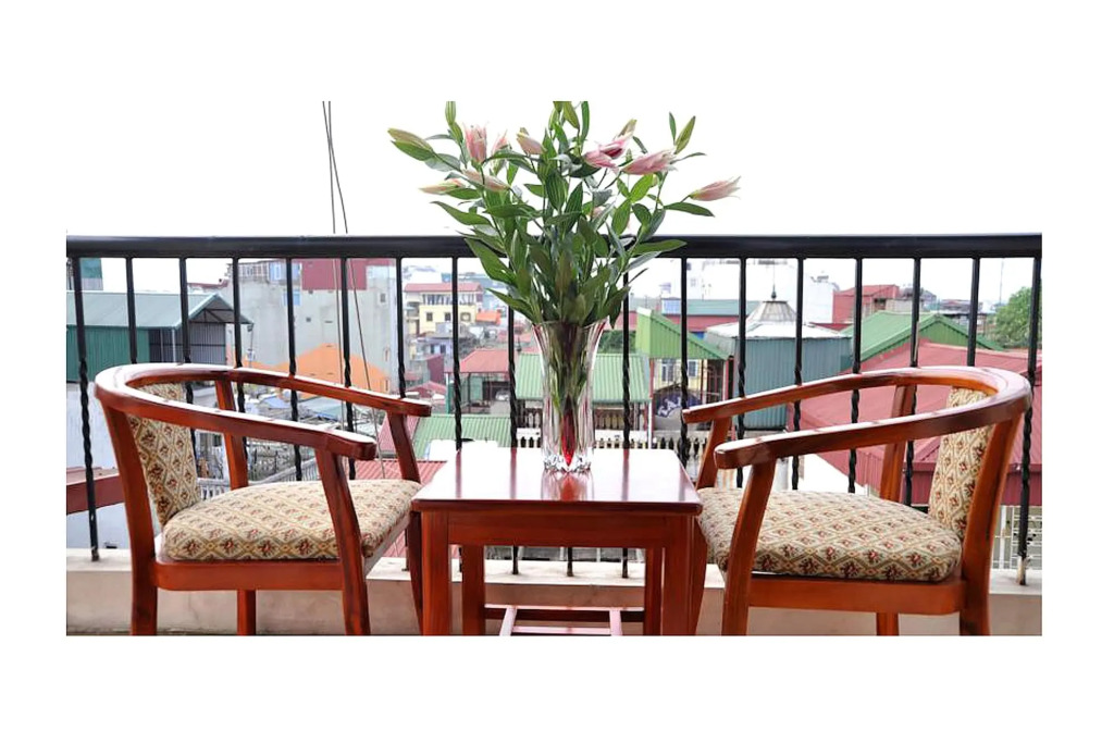 Sunflower Hotel & Travel