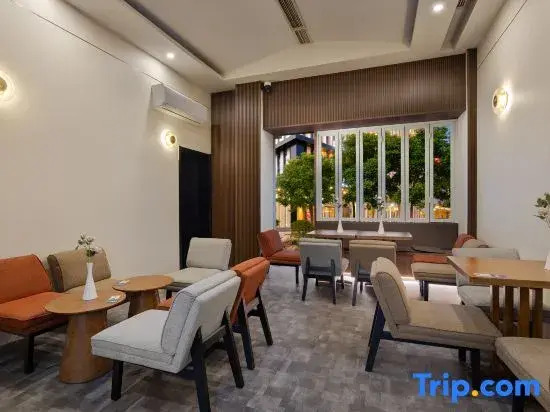 JinHao YiMei Hotel
