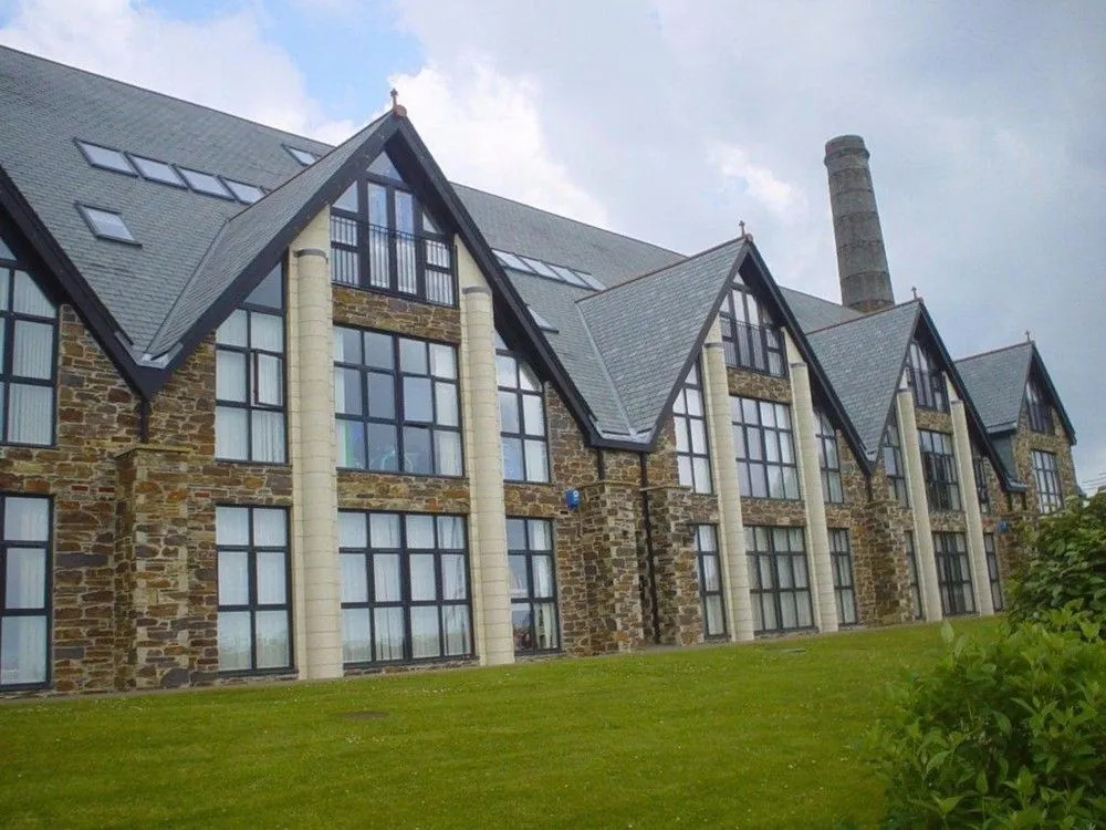 Kernow Homes - Travel accommodation