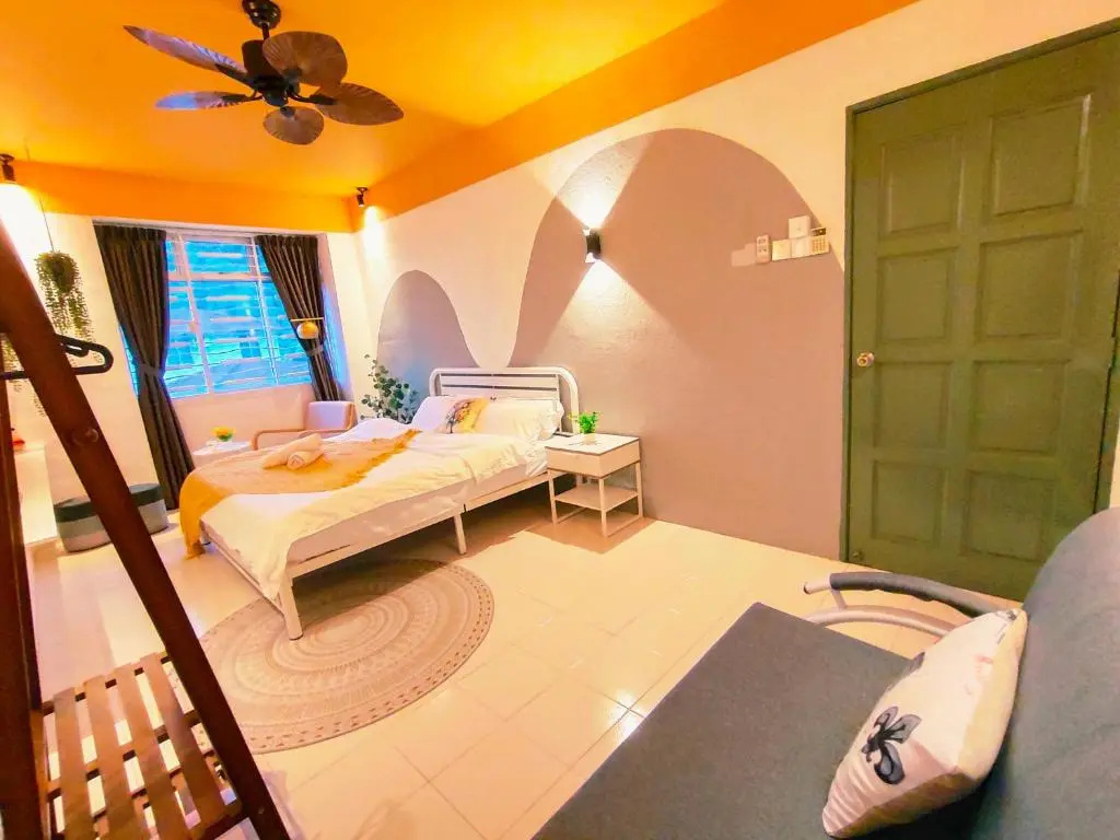 Kulai Dream Homestay 4room 16pax @near Kulai Aeon, JPO, Senai Airport, Legoland