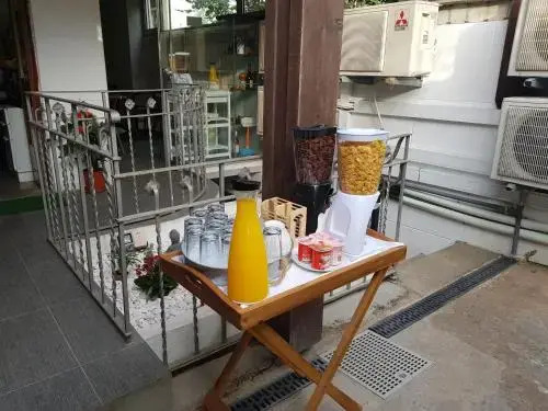 Jualis Guest House