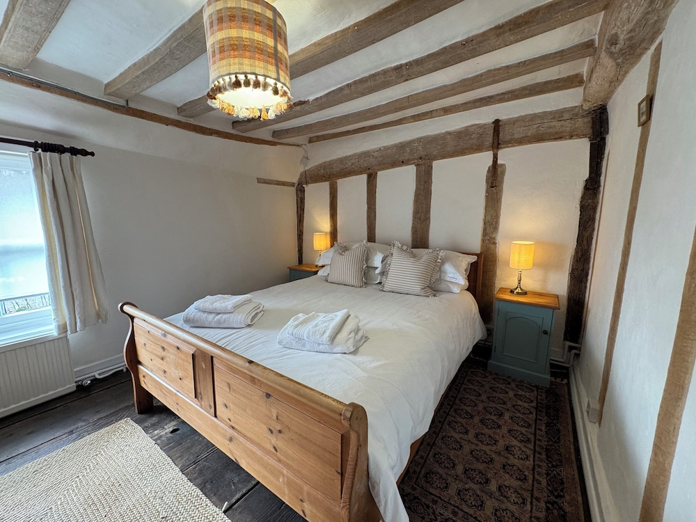 Cutbush Farmhouse