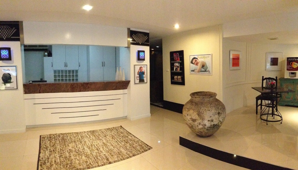 Studio Sukhumvit 18 by iCheck inn