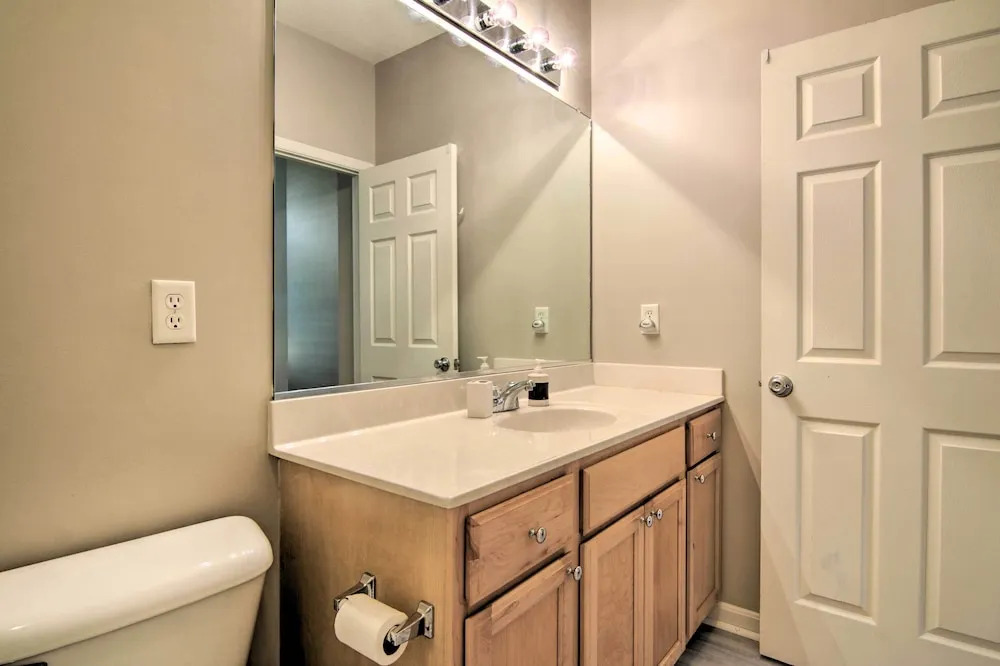 Porch & Community Perks: Walkable Lewes Condo