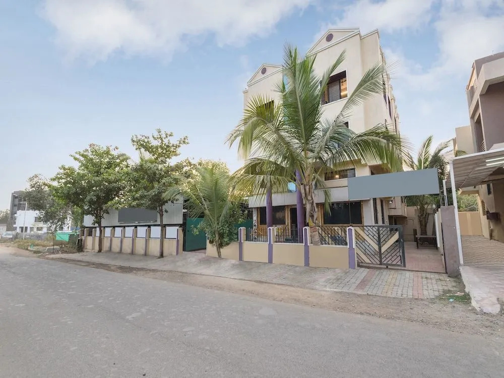 OYO 22999 Hotel Kandil