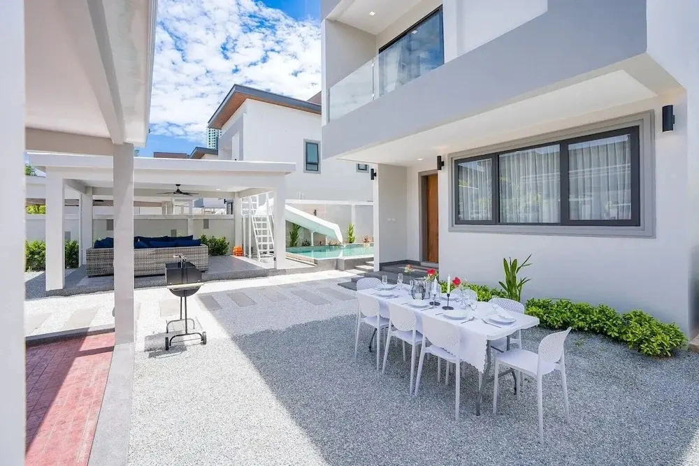 Serenity Jomtien Pool Villa