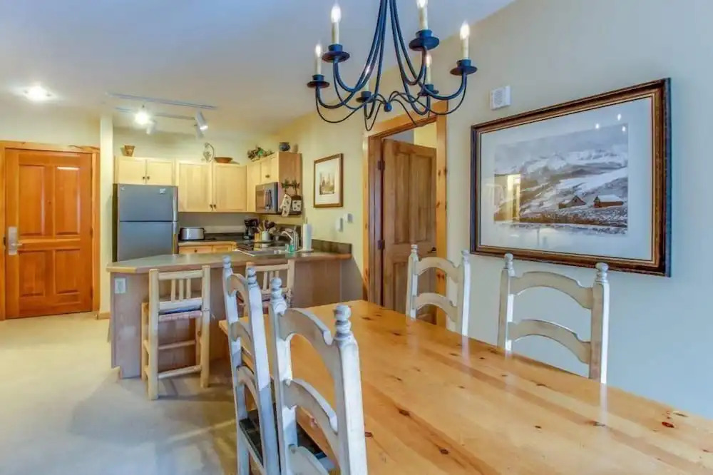 1 Bedroom Mountain Condo In The Heart Of River Run Village Within Walking Distance To Ski
