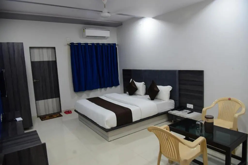 Hotel  Savera Palace