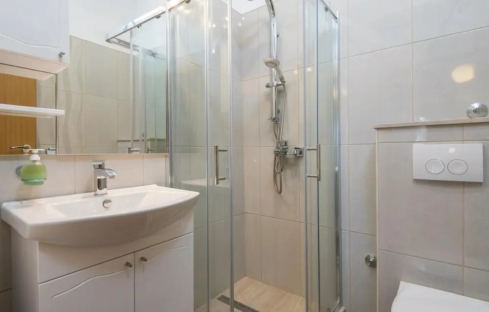 Awesome Home in Luka Dubrava With Wifi and 3 Bedrooms