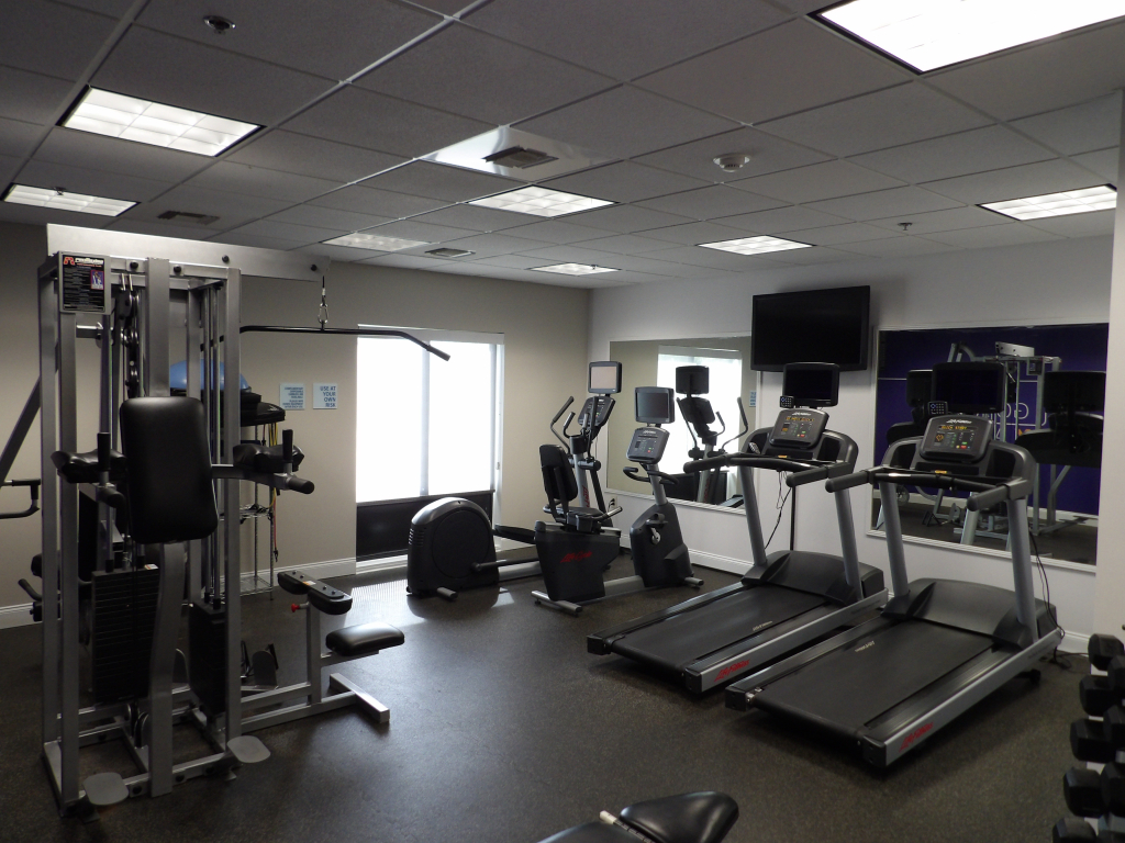 Holiday Inn Express & Suites - Huntsville Airport by IHG