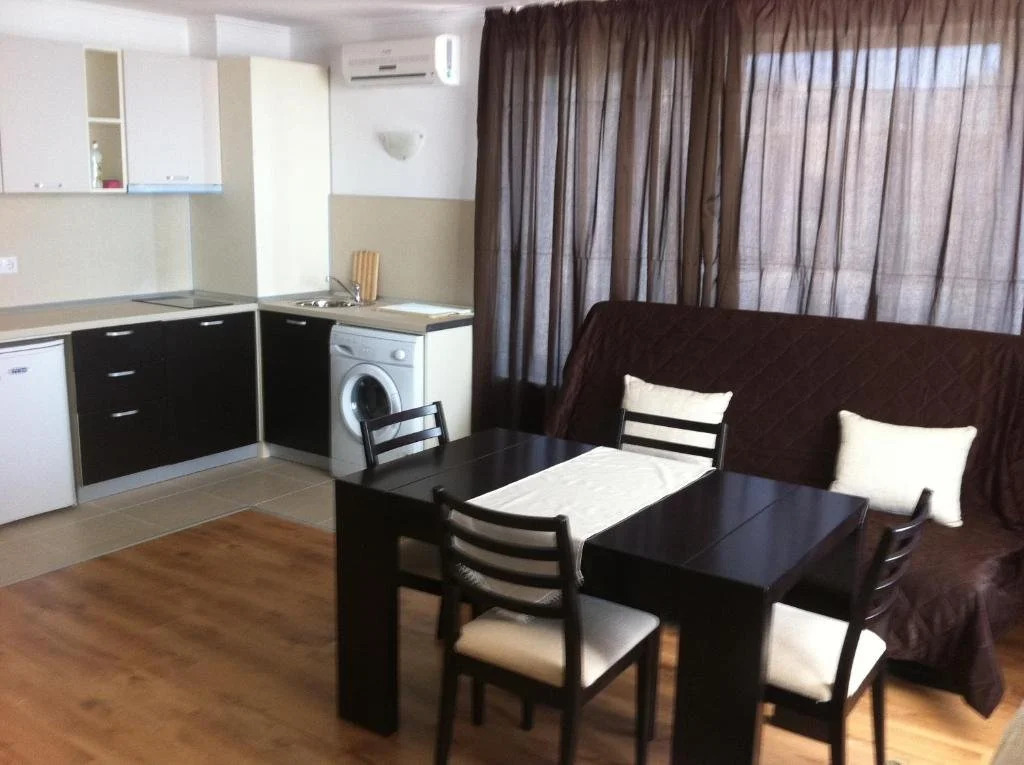 Antorini Apartments