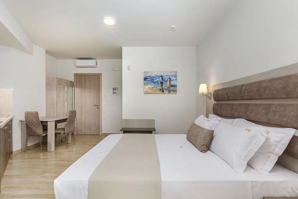 Aria Garden Suites