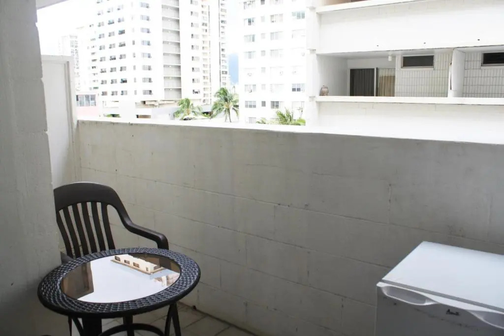 Renovated Private Kuhio Village 708A Studio - 2 min Walk 2 the Beach