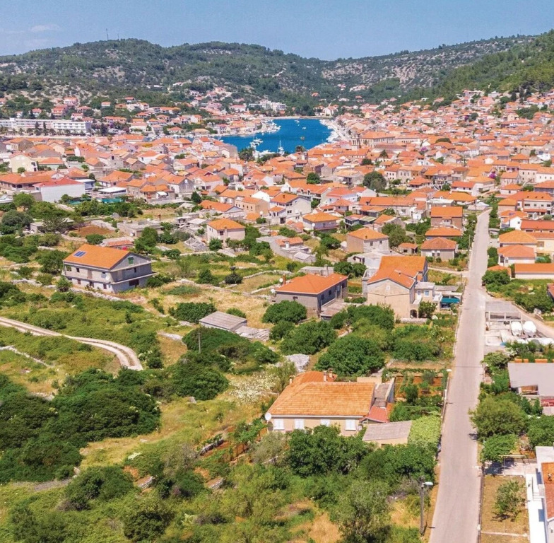 Awesome Home in Vela Luka With Outdoor Swimming Pool, Wifi and Outdoor Swimming Pool