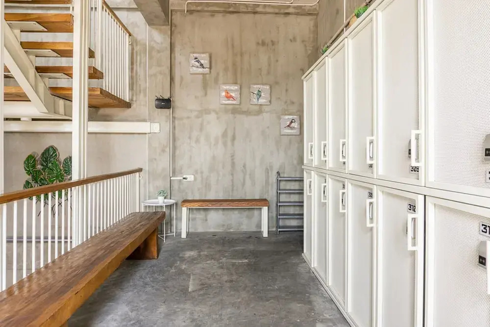 RedDoorz Hostel near Malang Train Station 2