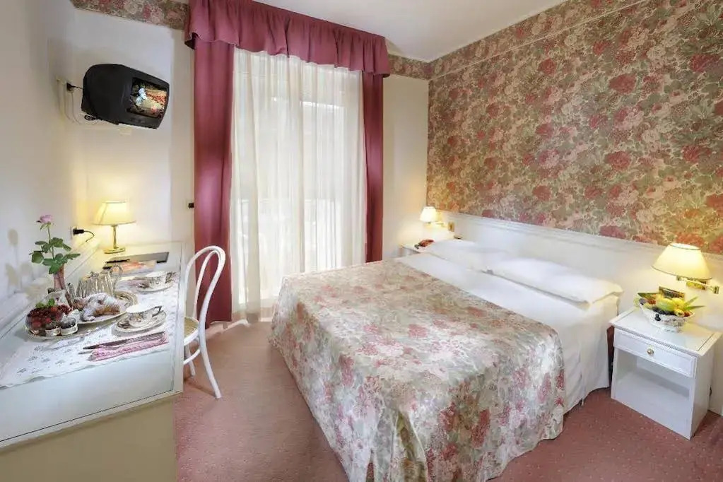 Hotel Astro