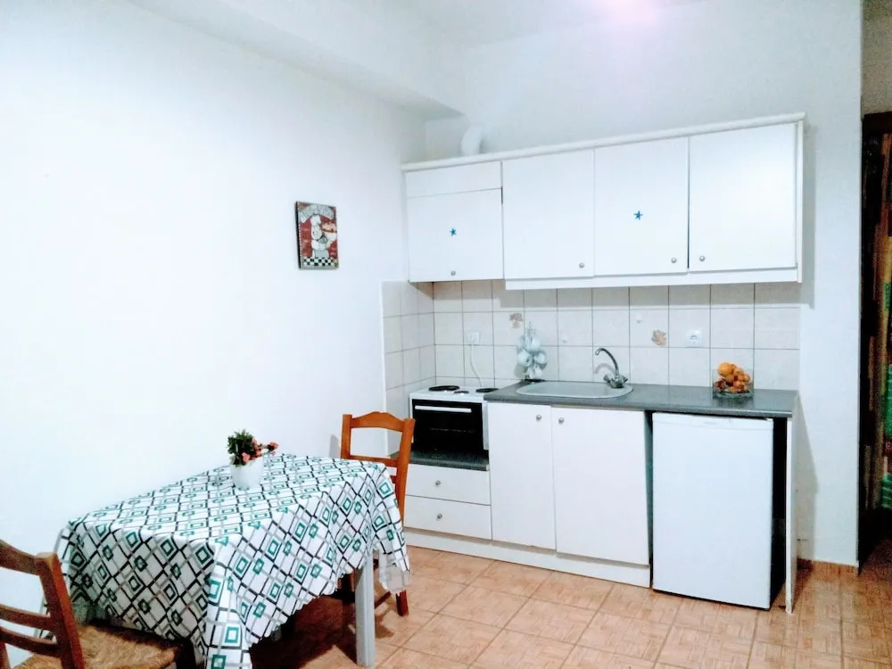 Studios Aretousa