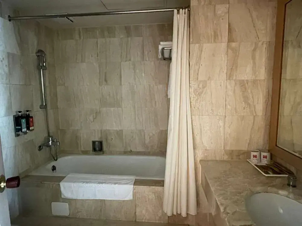 Chuto Plaza Hotel