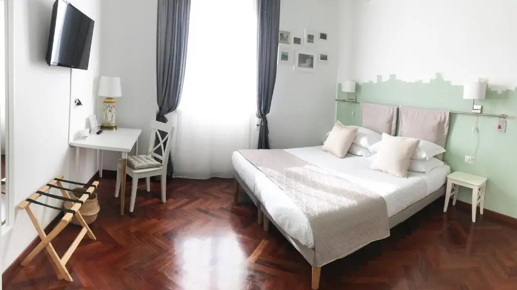 Laurus Sicilian Holiday