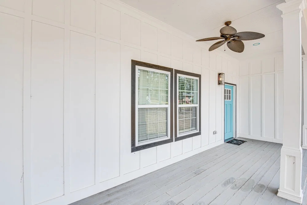 Spacious Atlanta Home w/ Deck < 5 Mi to Downtown!